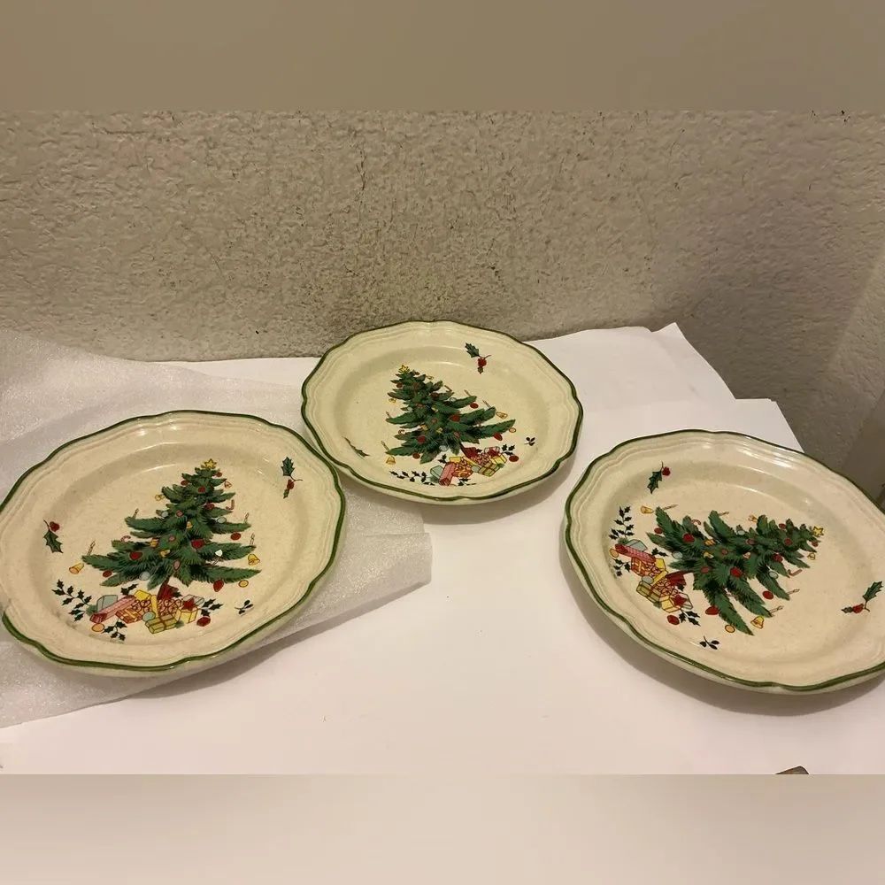 3 Mikasa Festive Season Christmas Tree salad Plates 8”